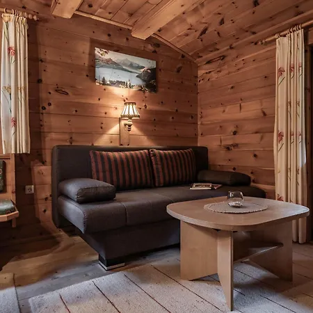 霍斯克莱切胡特酒店