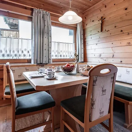 Holzknechthuette * מאיירהופן