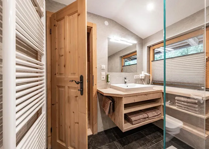 Holzknechthuette بيت للعطل